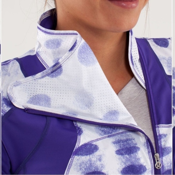 Lululemon Presta Packable Shirket Seaside Dot White / Bruised Berry Size 4 - Picture 5 of 15